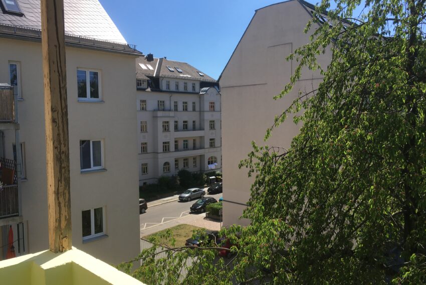 Barbarossastraße-3.OG-re-Blick-vom-Balkon