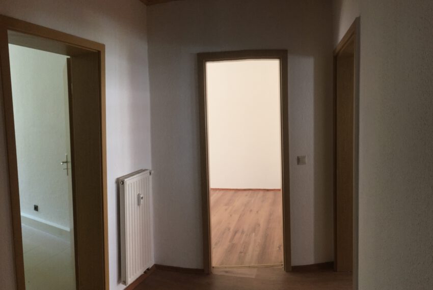 Barbarossastraße 93 Flur EG rechts